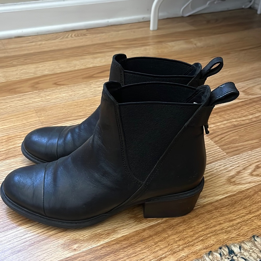 Timberland black boots